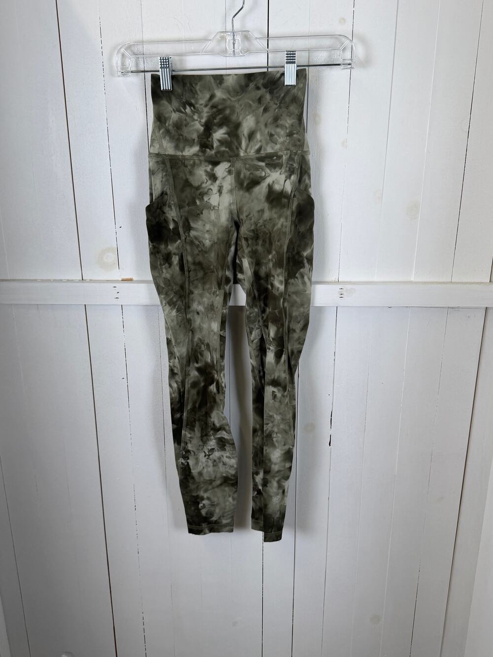 Lululemon Green Ankle Leggings Size 0 Nylon Excellent Condition